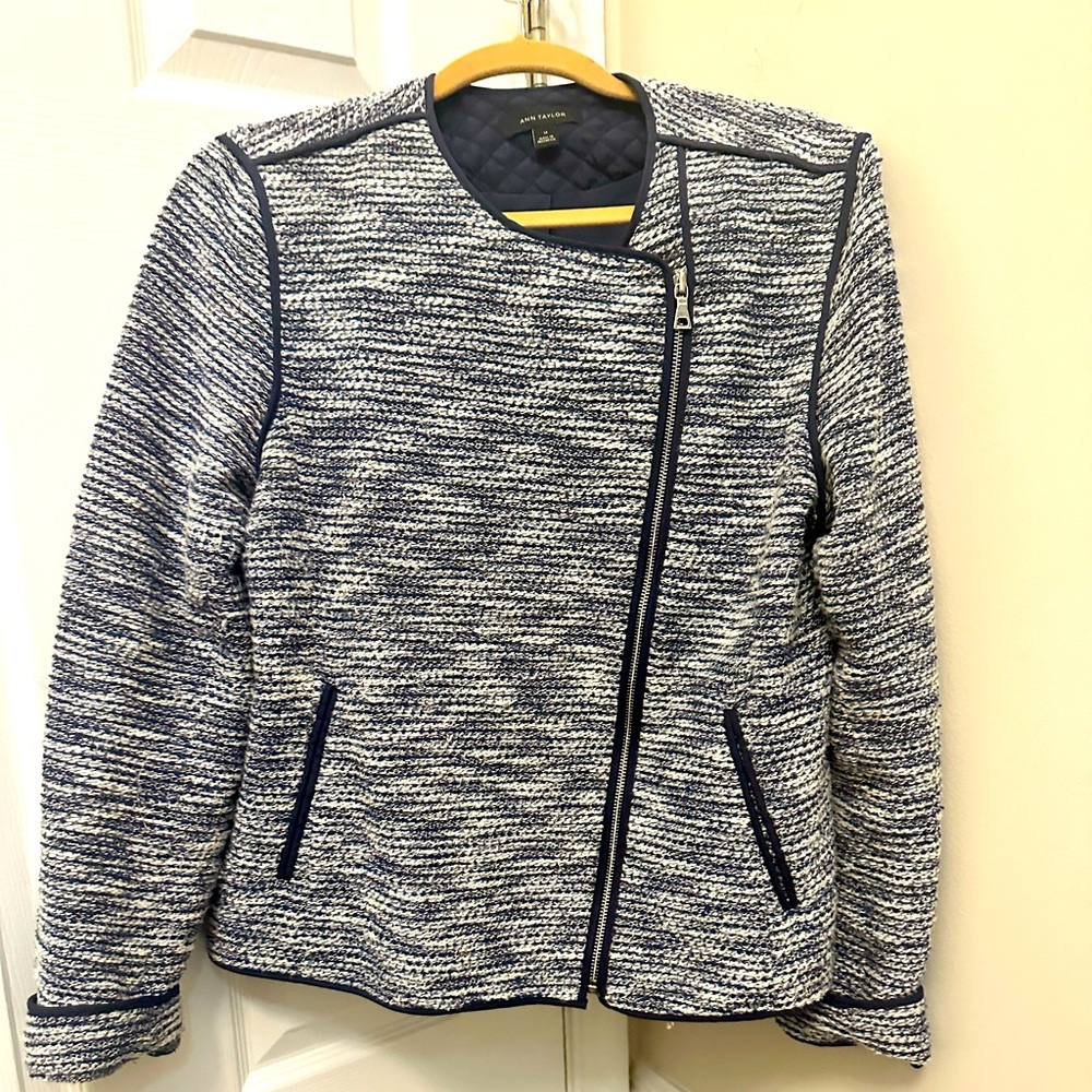 Ann Taylor Tweed Blazer Jacket Navy Full Zip Size 12 Quilted Lined Boucle